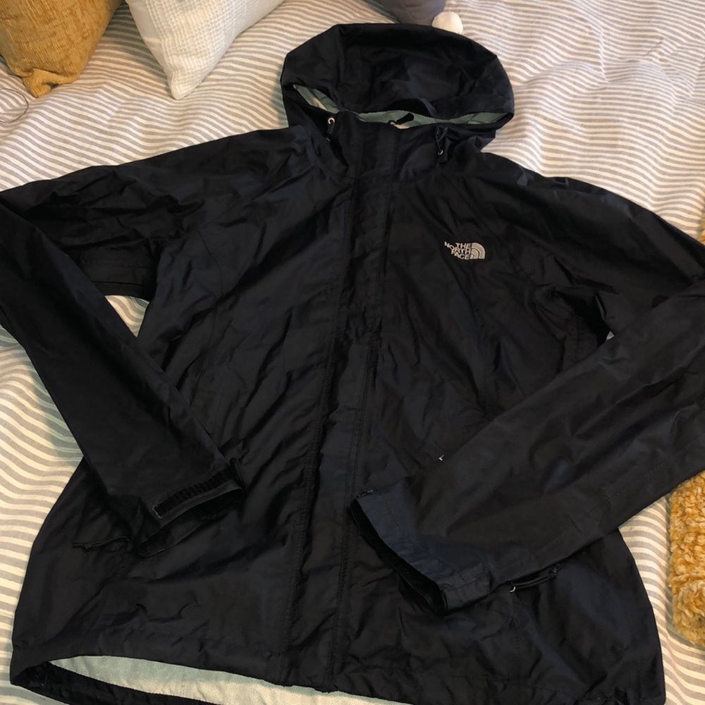 Women’s north face rain jacket size small